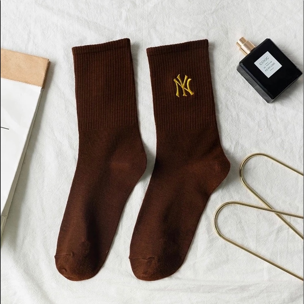 *SOLD OUT* Brown Yankee Fashion Socks